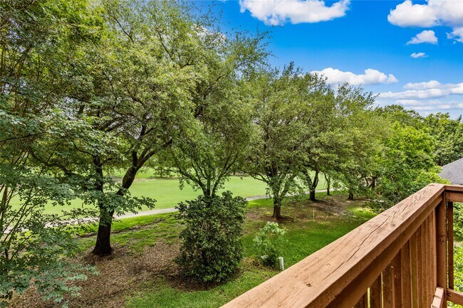 Building Photo - 170 April Cove