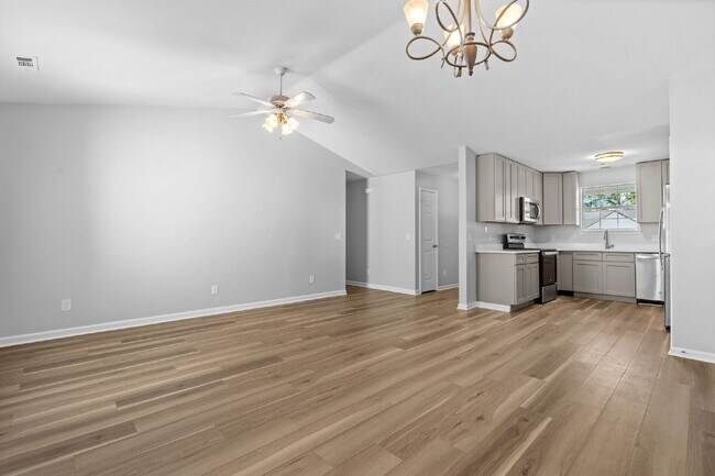 Building Photo - 3 Bedroom 2 bath home on a corner lot in the Telfair community
