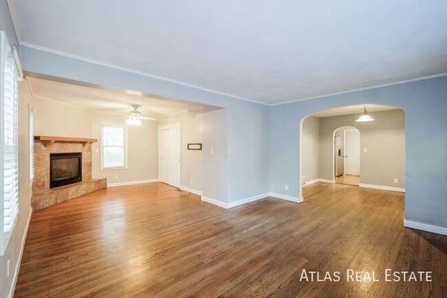 Building Photo - 4631 W 62nd Terrace