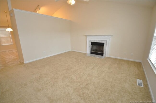Building Photo - 701 Kavkaz St