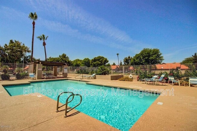 Building Photo - 4566 W Shannon St