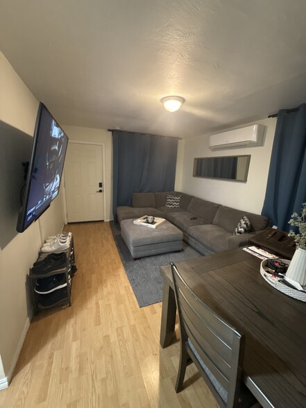 Primary Photo - 7324 Milton Ave