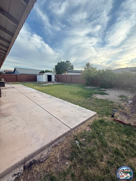 Building Photo - 701 E Rivera Ave
