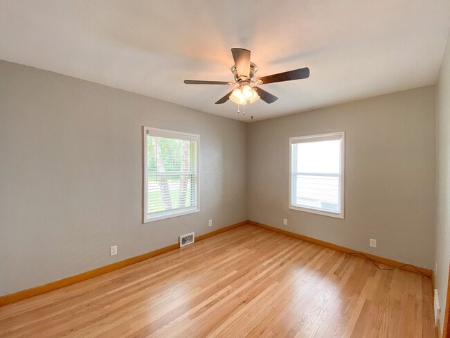 Building Photo - 3 Bedroom House for Rent!