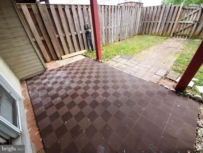 Building Photo - 7495 Digby Grn