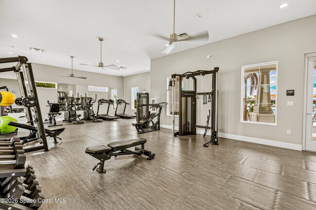 Building Photo - 6691 Cameo Dr
