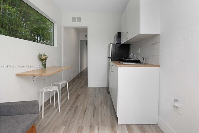 Building Photo - 2040 SW 80th Ct