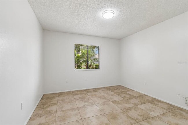 Building Photo - 2945 Grove Wood Blvd