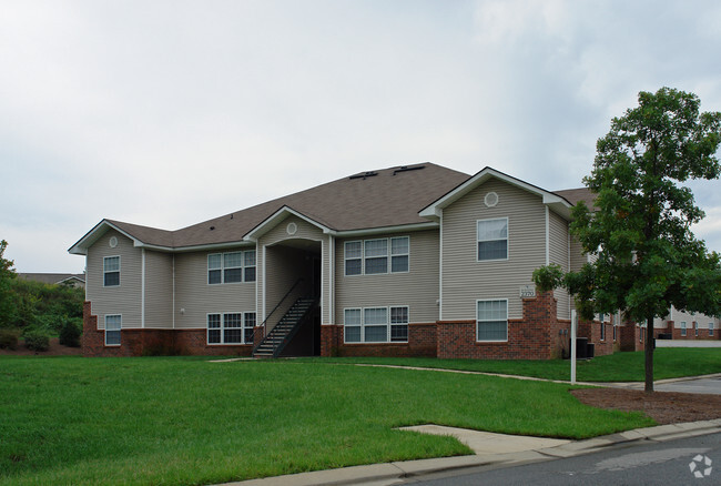 Building Photo - Creekside at Bellemeade