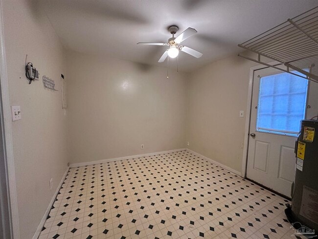 Building Photo - 5560 Homewood Rd