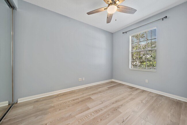 Building Photo - 351 Legare Ct