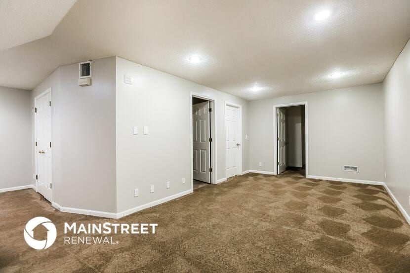 Building Photo - 11847 W 99th Terrace