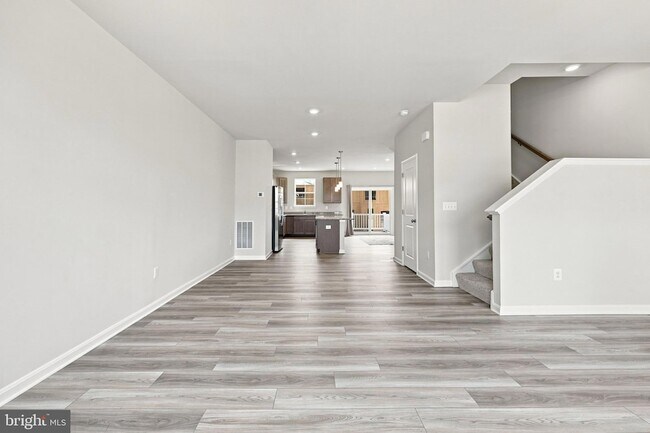 Building Photo - 394 Seeback Dr