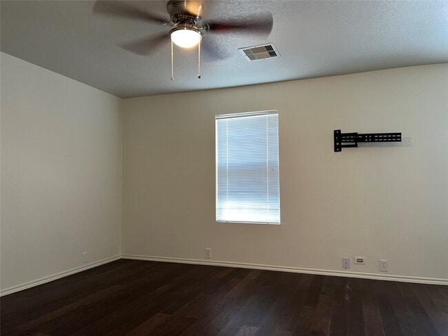 Building Photo - 18823 S Lyford Dr