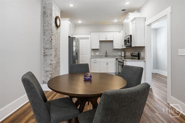 Building Photo - 537 E Congress St