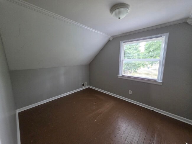 Building Photo - 1038 Kees Rd