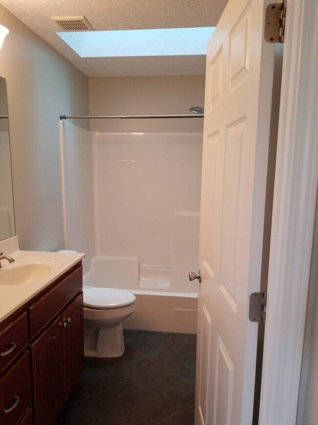 Building Photo - 2915 Cedars Crossing