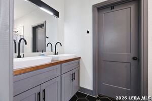 Building Photo - 122 Applin Ave