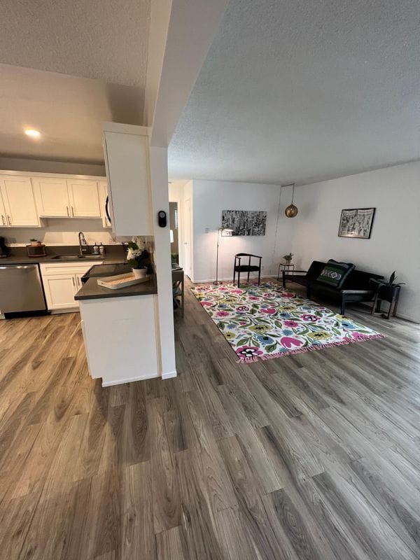 Building Photo - 315 Junipero Ave