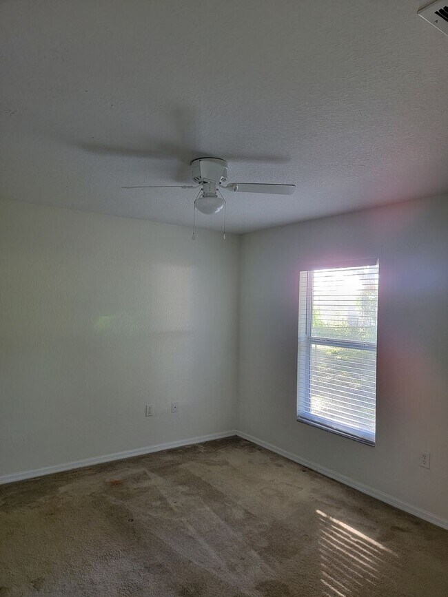 Building Photo - 15710 SE 92nd Ave