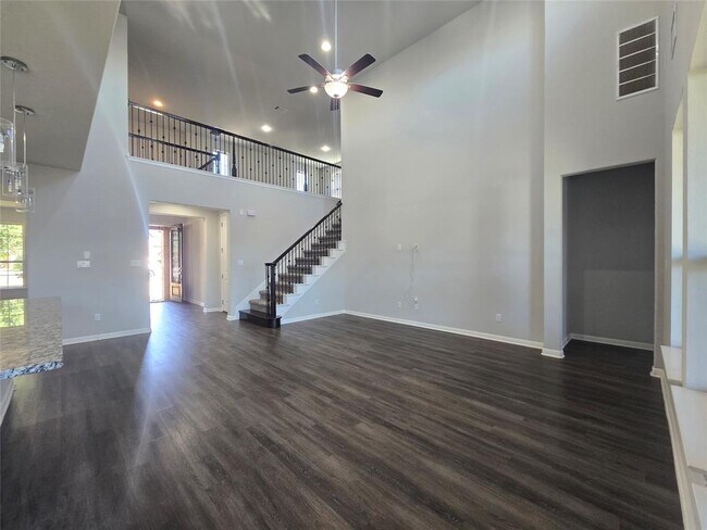 Building Photo - 2320 Bravo Ct