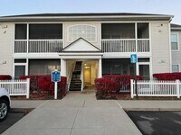 Building Photo - 2652 S Knightsbridge Cir