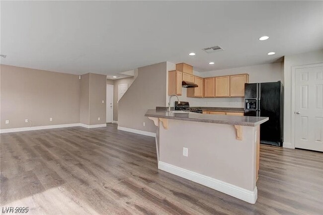 Building Photo - 7021 Town Forest Ave