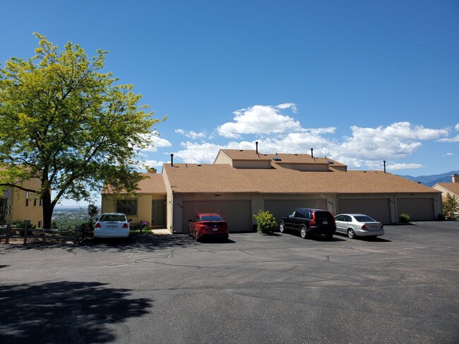 Primary Photo - 3 Bedroom Condominium with Panoramic Mount...