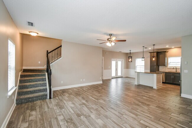 Building Photo - 522 Meldrum Ln