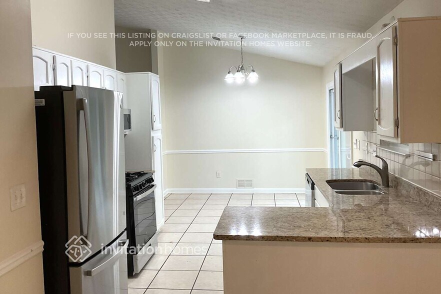 Building Photo - 1160 Park Creek Cir