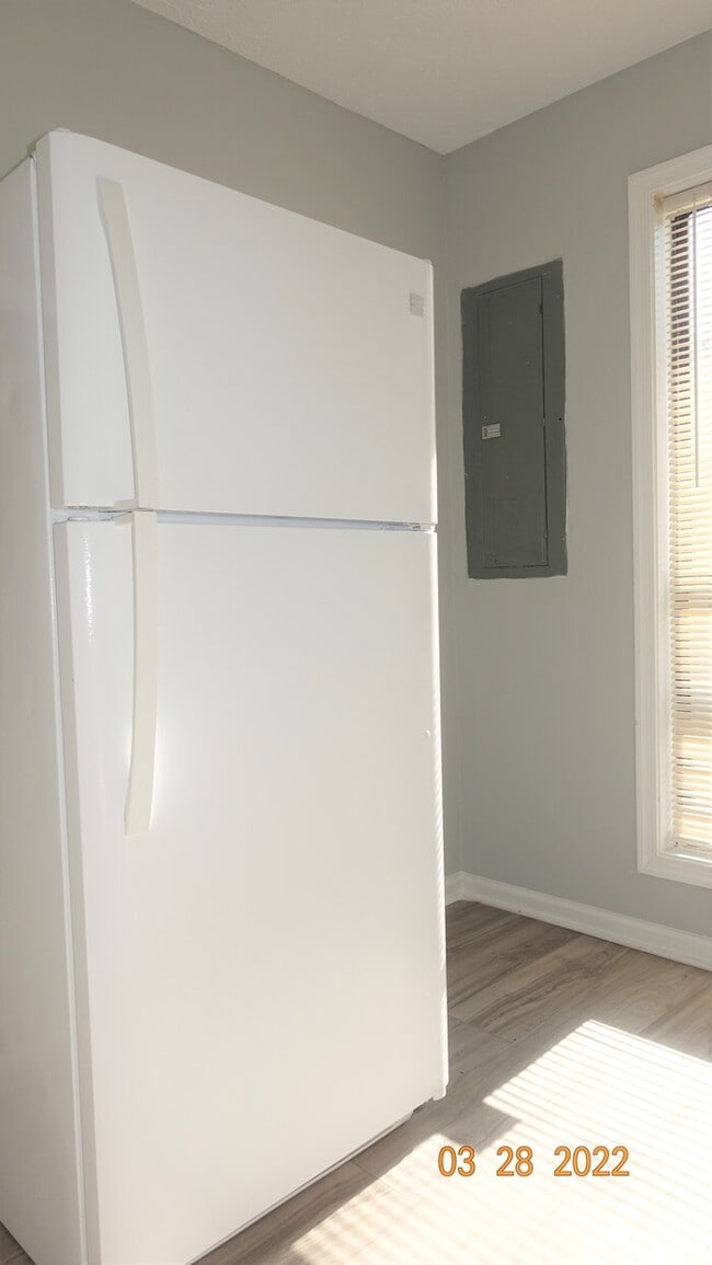 Building Photo - 5723 Aftonshire Dr