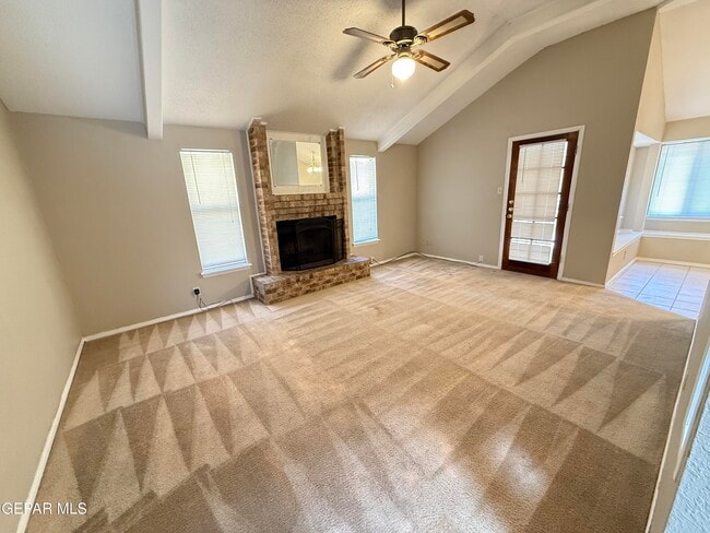 Building Photo - 741 Villa Vanessa Dr