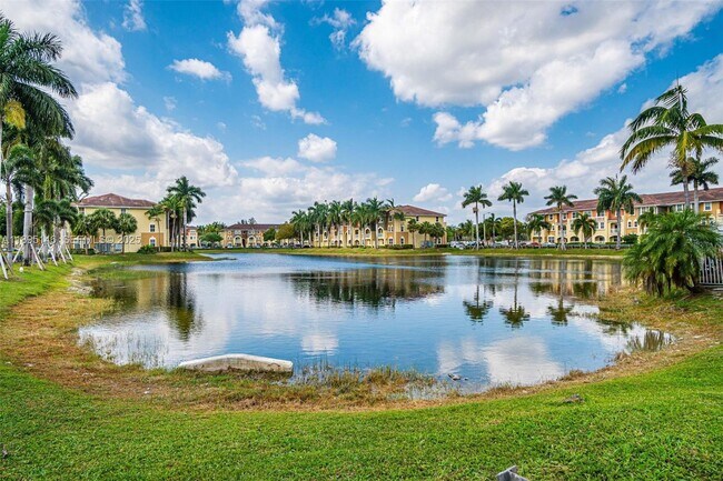 Building Photo - 8800 NW 107 Ct