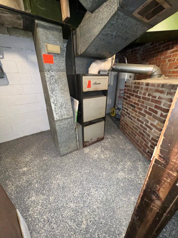 Building Photo - 5214 Hereford St