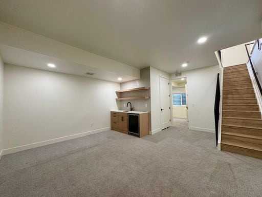 Building Photo - New Build 4 Bedroom and 5 Bathrooms