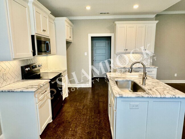 Building Photo - Beautiful 3/2 in Lakeland Meadows!