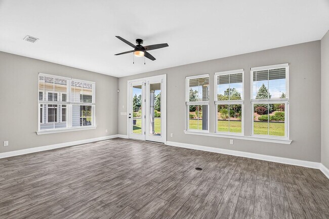 Building Photo - 344 Seaside Trail