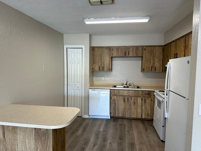 Building Photo - 3110 Harmon Ln