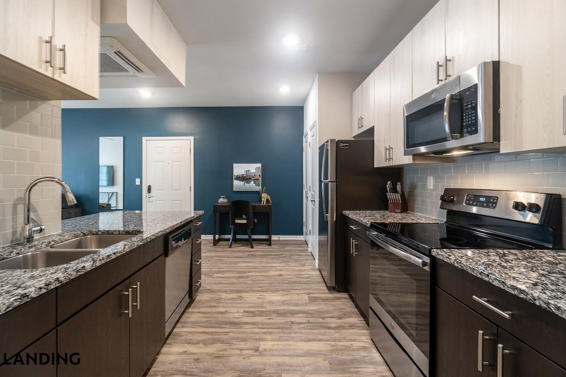 Building Photo - 655 W Mallard Creek Church Rd