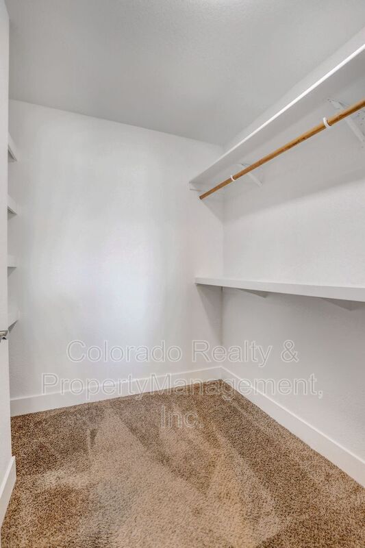 Building Photo - 2581 S Hazel Ct
