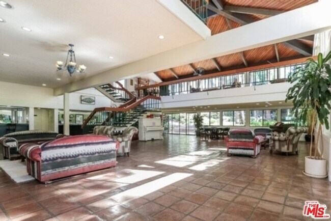 Building Photo - 7765 W 91st St