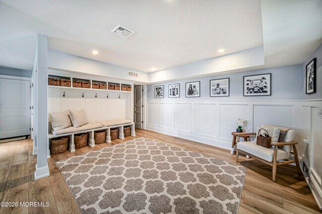 Building Photo - 3 Elizabeth Pl