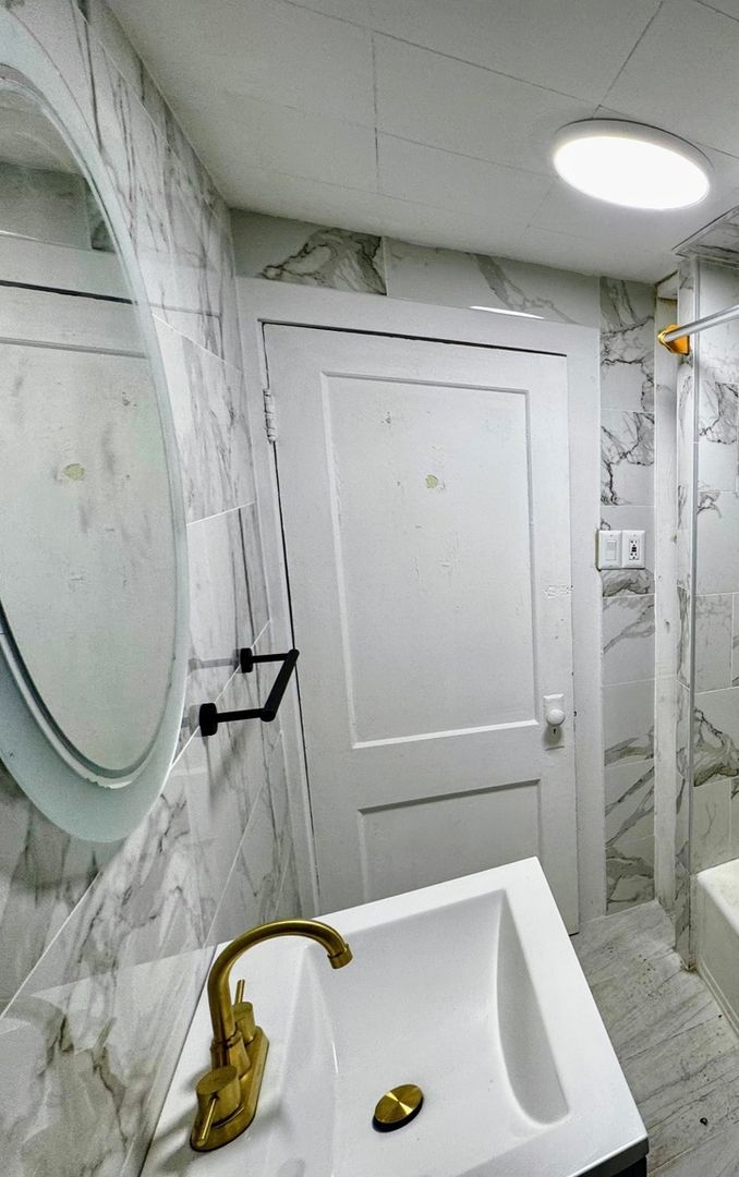 Building Photo - 108 David Ave