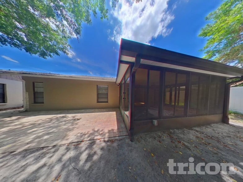 Building Photo - 8017 Lansing Dr