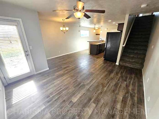 Building Photo - 314 Macey Ave