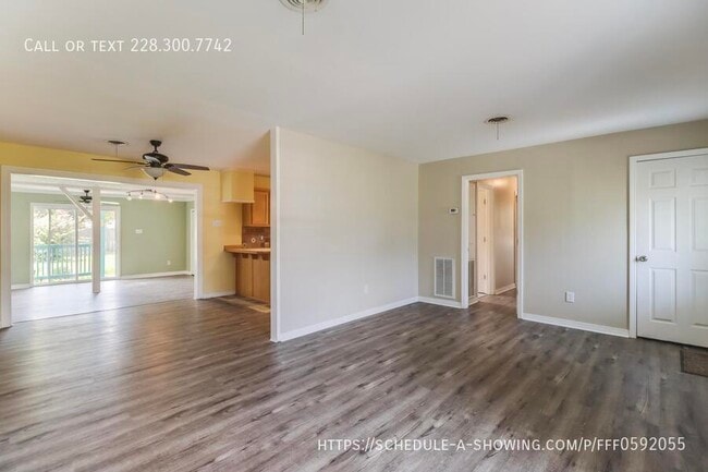 Building Photo - 139 Beachview Ave