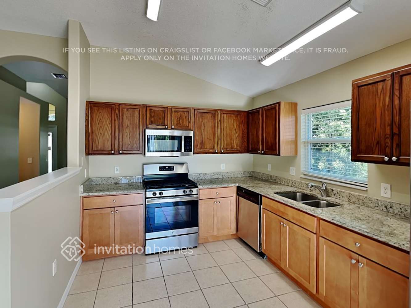 Building Photo - 6242 White Clover Cir