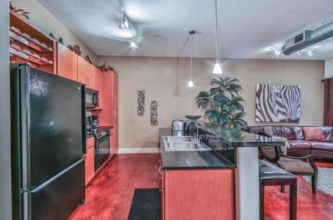 Building Photo - 1901 Post Oak Blvd