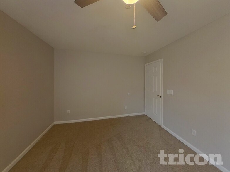 Building Photo - 7457 Mistydawn Dr