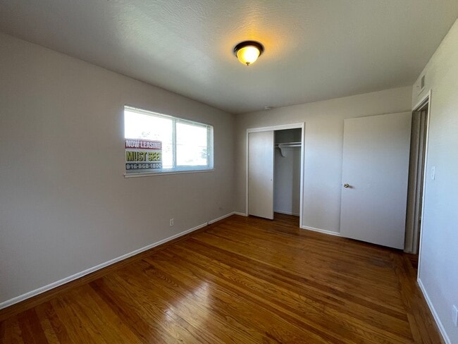 Building Photo - Single Story 3 Bedroom, 2 Bath Single Story Home with Huge Backyard!